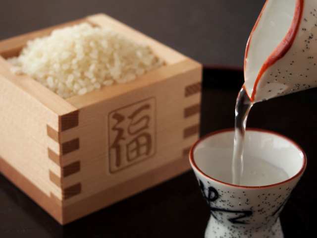 日本酒 米酒　猪口と徳利